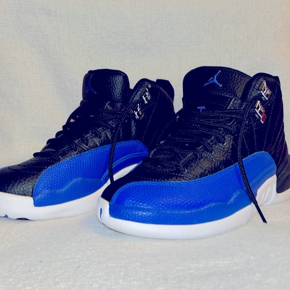 Air Jordan 12 Retro – Kids Size 5 - Picture 1 of 6